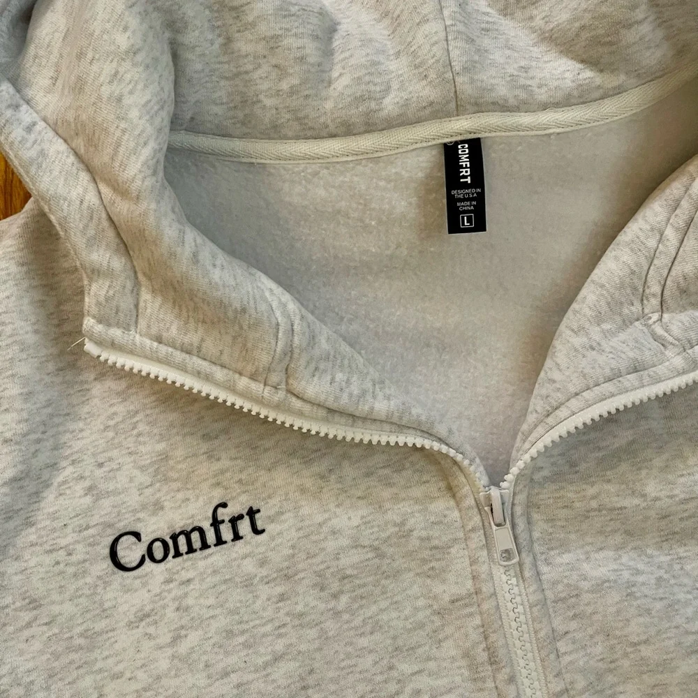 Comfrt Cloud Women's Gray Zip-Up Hoodie - Picture 8 of 8